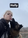 Holly - Photo 2